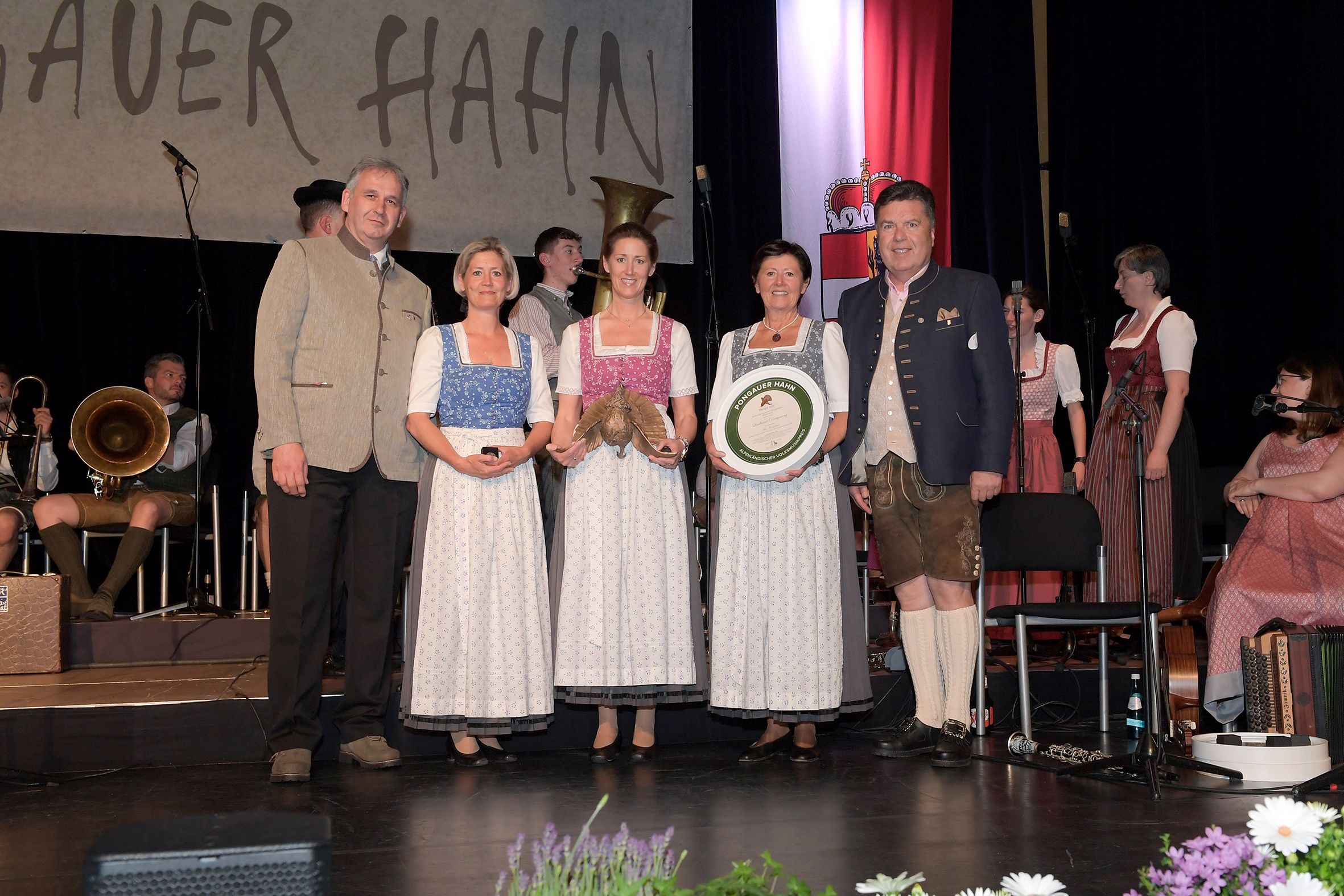 Lindmair Dreigesang mit Kulturstadtrat Willi Resch und Obmann Hans Mayr in Vertretung von Sponsor Mario Schitter CEO von der  Recon Group GmbH